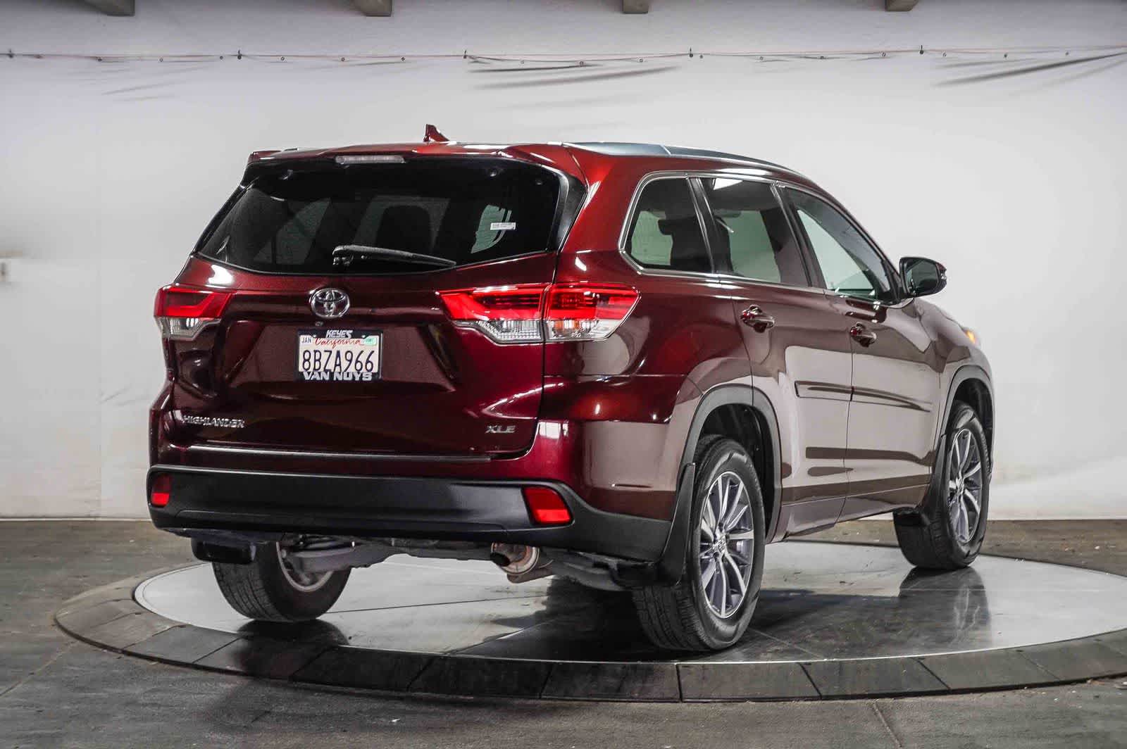 Thumbnail: 2018 Toyota Highlander - 4