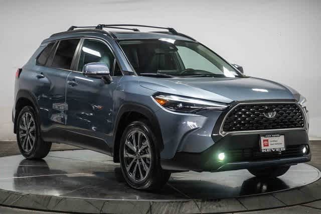 Thumbnail: 2022 Toyota Corolla Cross - 5