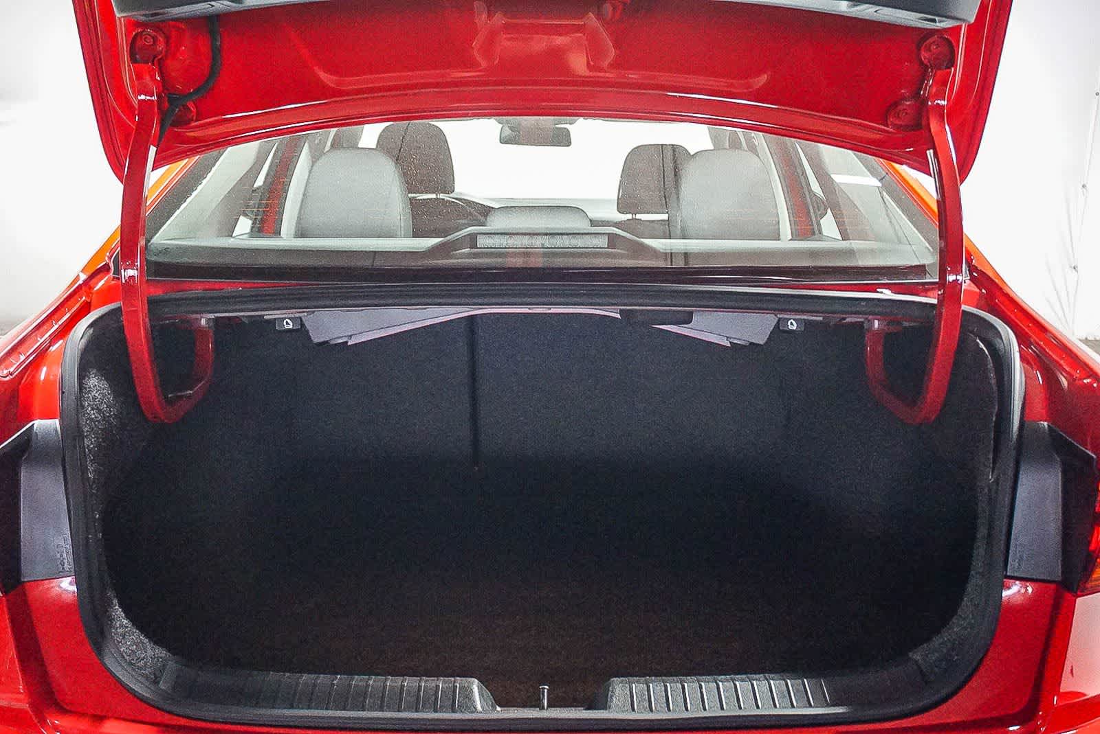 Thumbnail: 2019 Volkswagen Jetta - 25