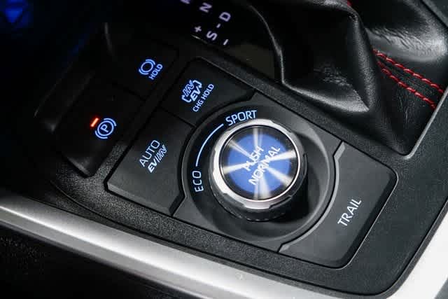 Thumbnail: 2022 Toyota RAV4 - 24