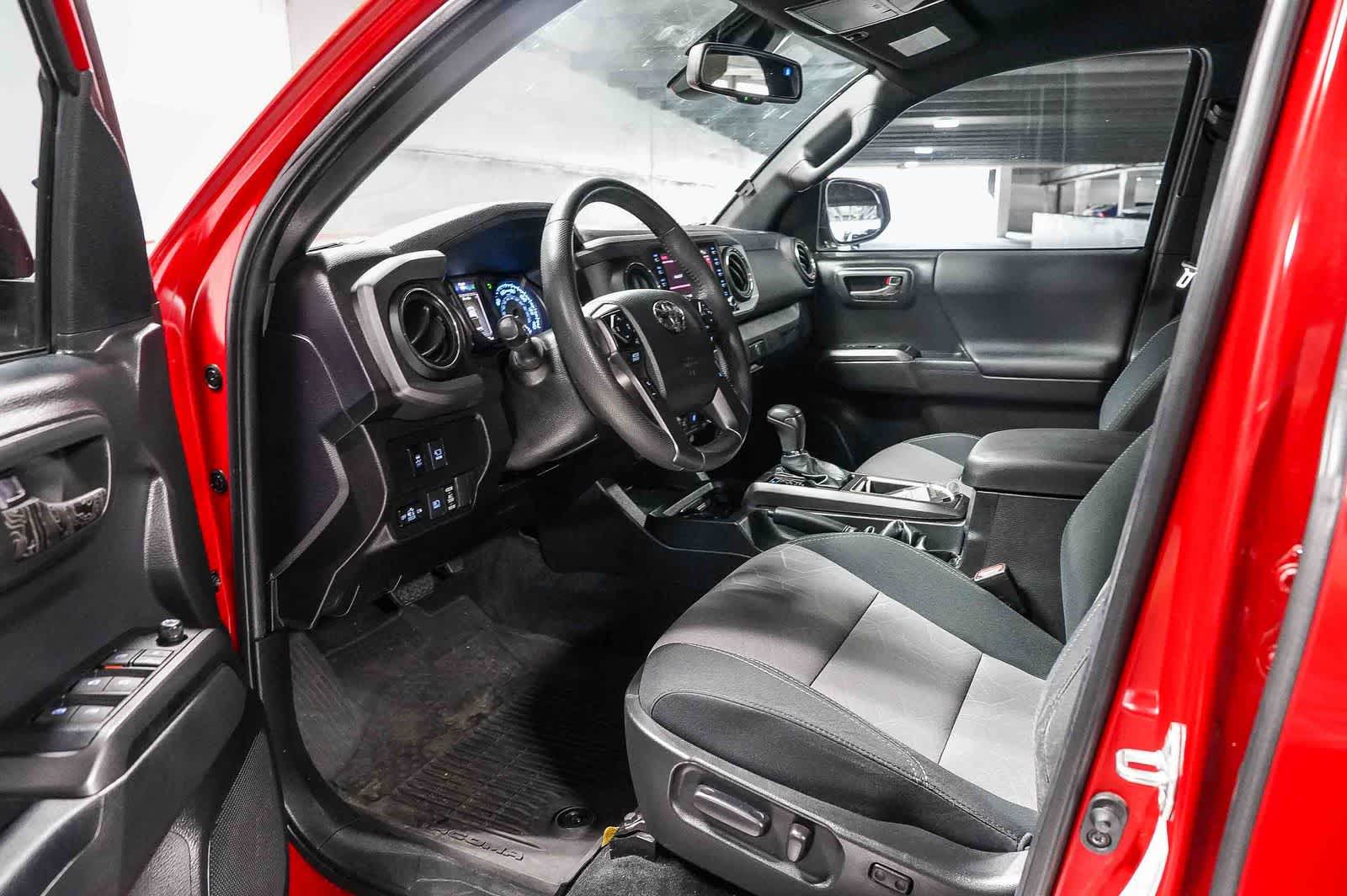 Thumbnail: 2023 Toyota Tacoma - 17