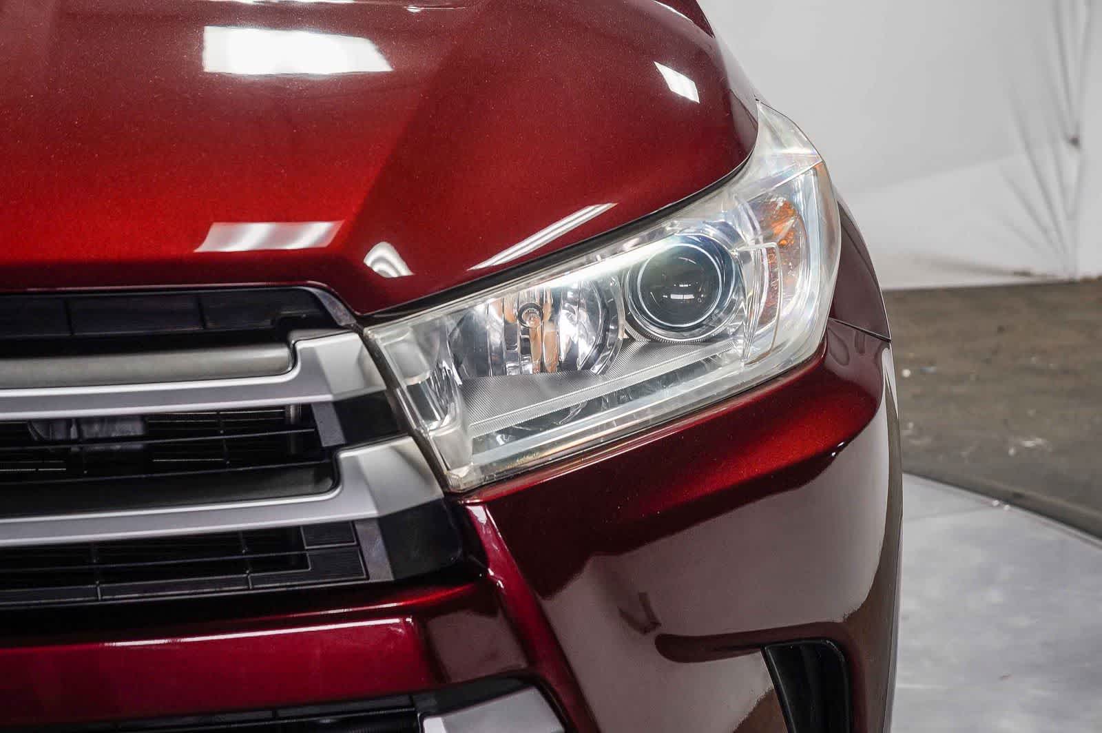 Thumbnail: 2018 Toyota Highlander - 7