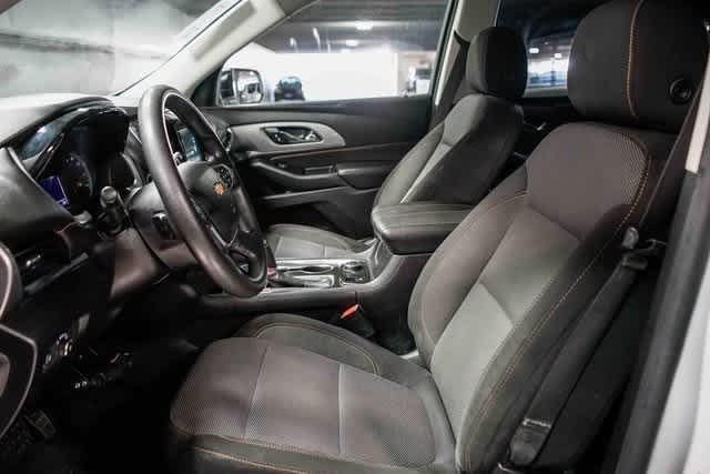Thumbnail: 2019 Chevrolet Traverse - 16