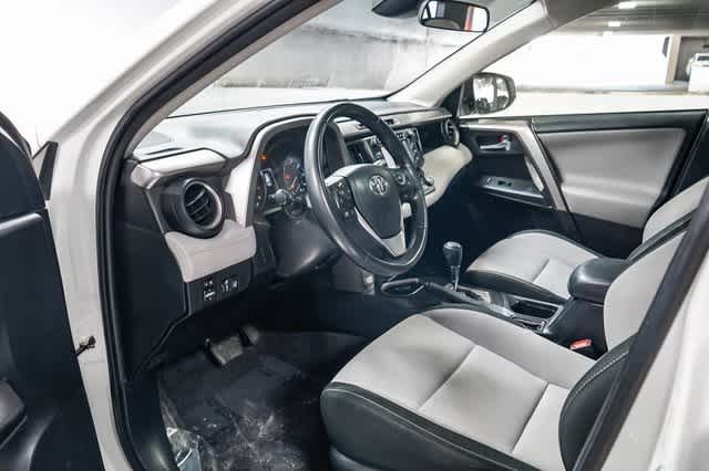 Thumbnail: 2018 Toyota RAV4 - 19
