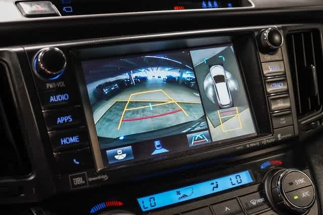 Thumbnail: 2018 Toyota RAV4 - 27