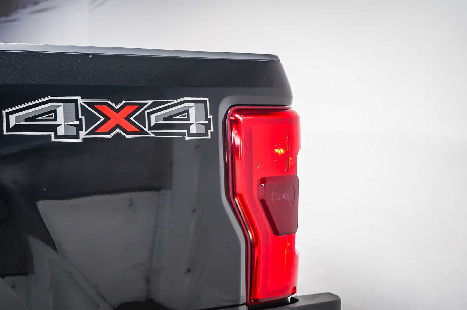 Thumbnail: 2019 Ford Econoline - 8