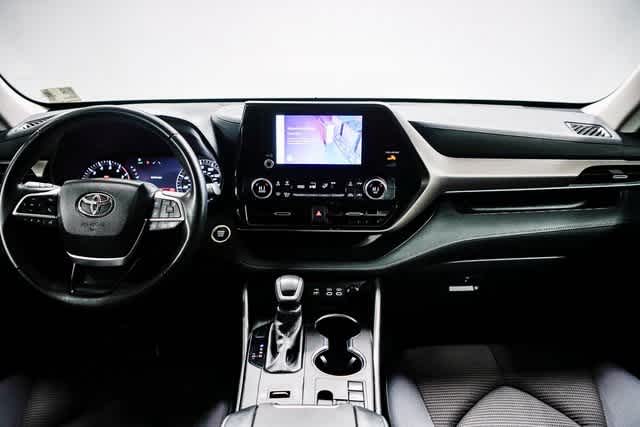 Thumbnail: 2024 Toyota Highlander - 12