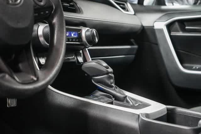 2022 Toyota RAV4 LE 23