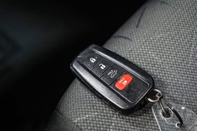 2021 Toyota RAV4 XLE 30