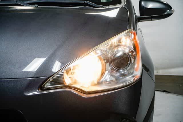 Thumbnail: 2014 Toyota Prius c - 7