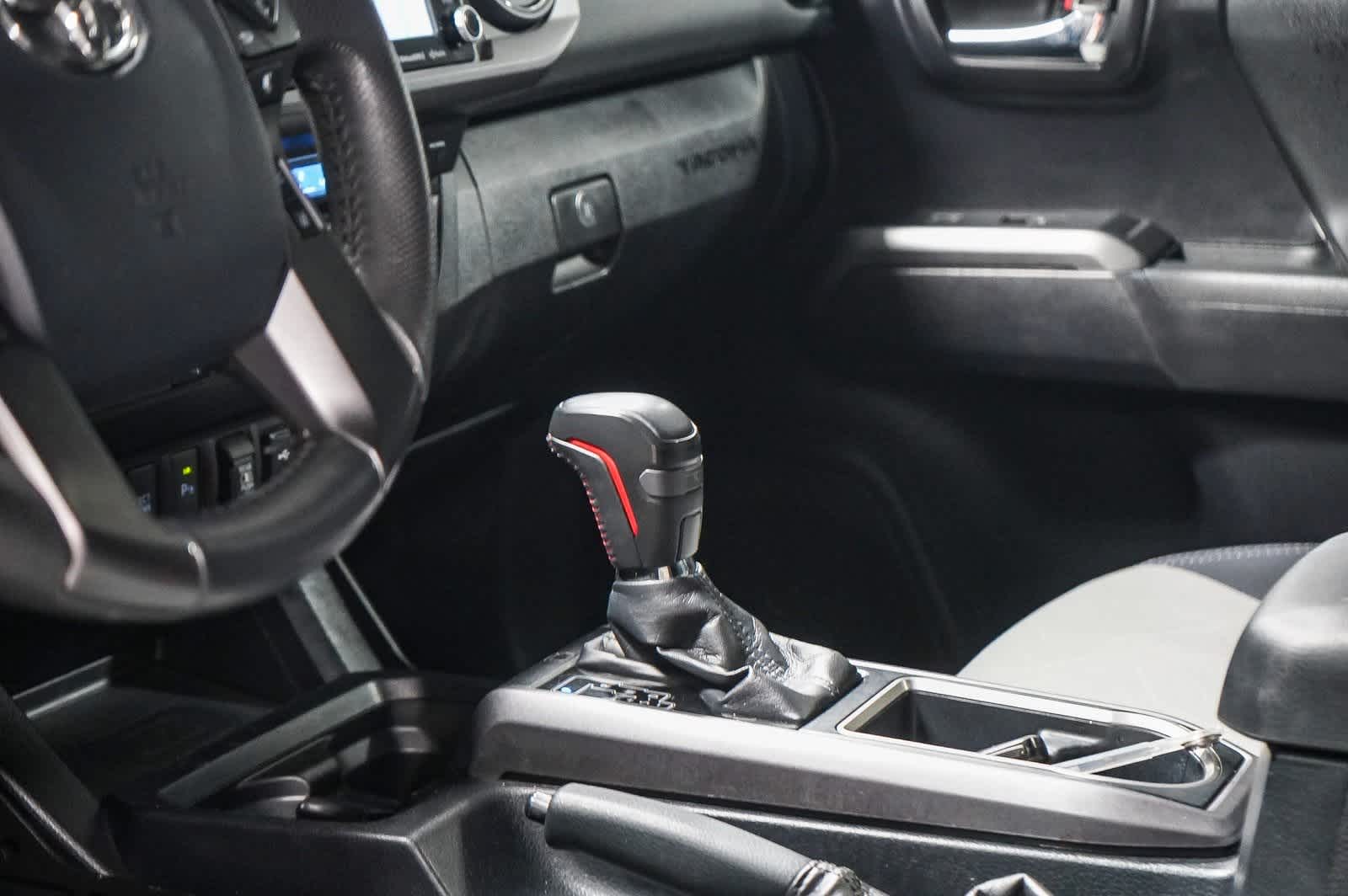 Thumbnail: 2020 Toyota Tacoma - 19