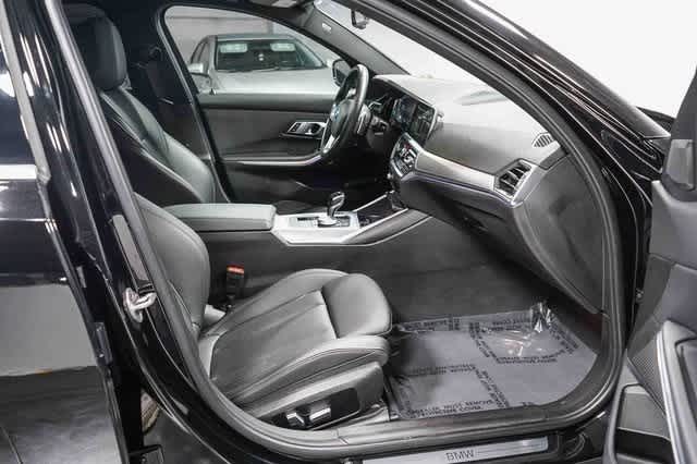 Thumbnail: 2022 BMW 3 Series - 17