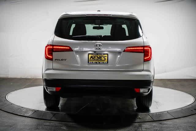 Thumbnail: 2017 Honda Pilot - 3