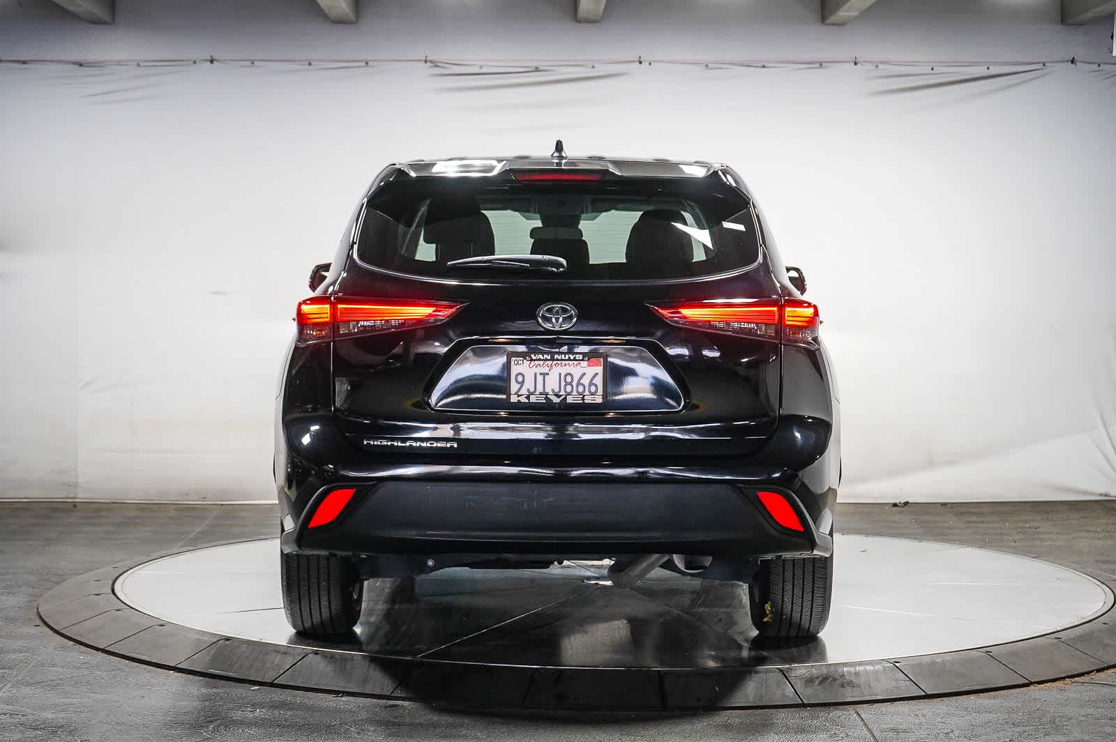 Thumbnail: 2023 Toyota Highlander - 5