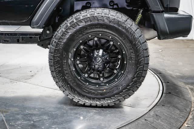 Thumbnail: 2019 Jeep Wrangler - 11