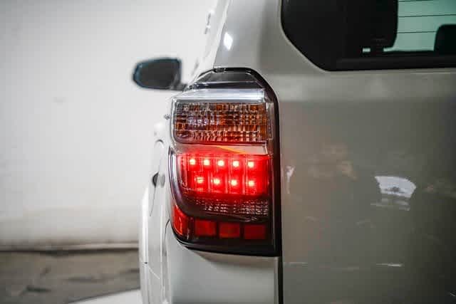 Thumbnail: 2019 Toyota 4Runner - 9