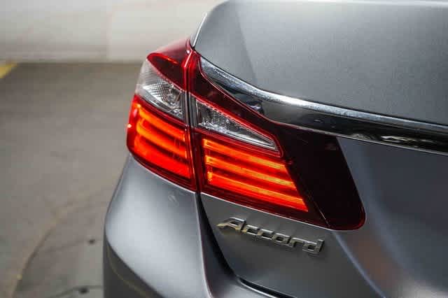 Thumbnail: 2017 Honda Accord - 11