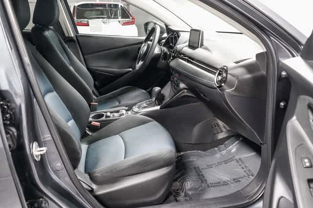 Thumbnail: 2017 Toyota Yaris iA - 17