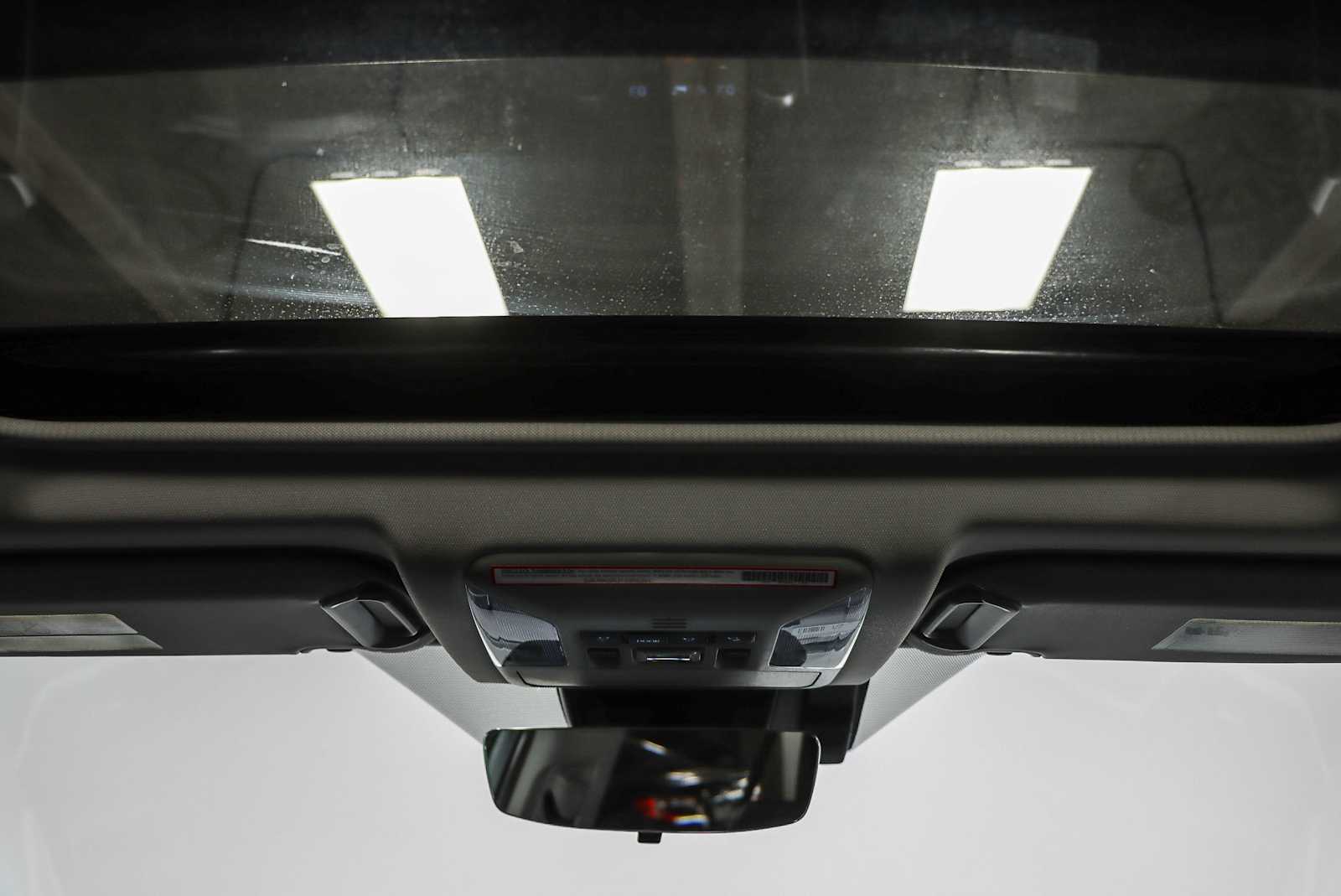 Thumbnail: 2025 Toyota RAV4 - 18