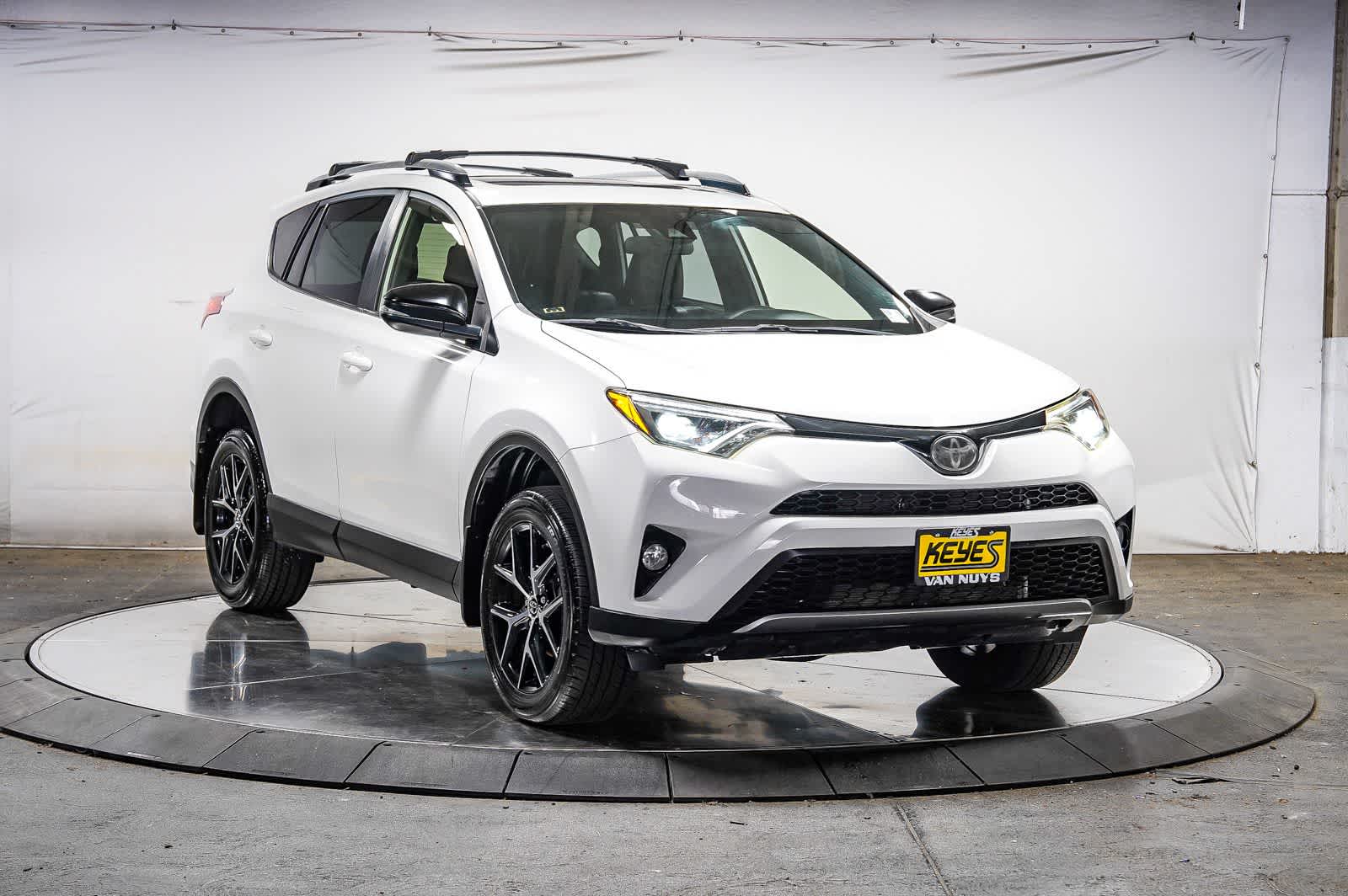 Thumbnail: 2018 Toyota RAV4 - 5