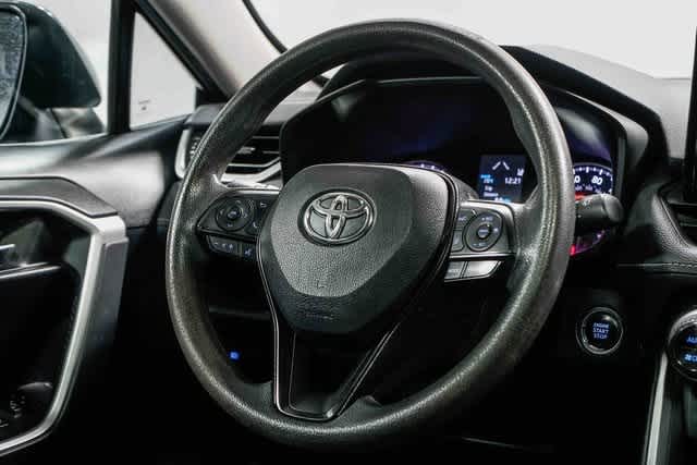Thumbnail: 2019 Toyota RAV4 - 16