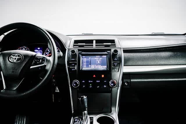Thumbnail: 2015 Toyota Camry - 13