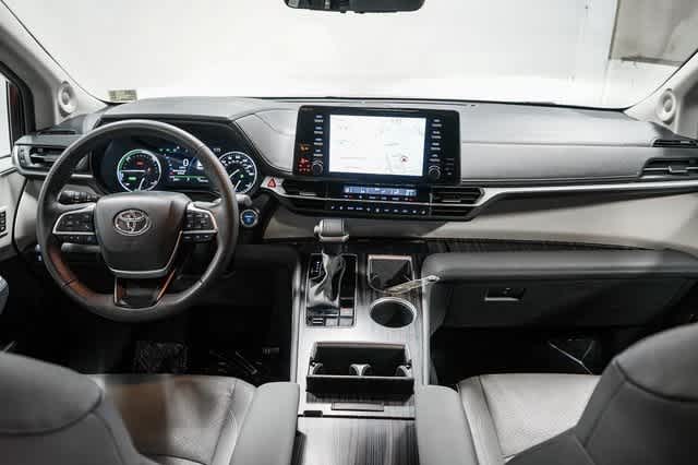 Thumbnail: 2024 Toyota Sienna - 13