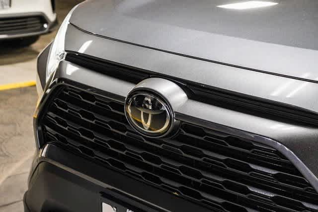 Thumbnail: 2023 Toyota RAV4 - 9