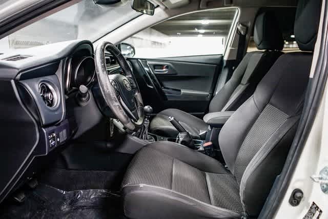 Thumbnail: 2017 Toyota Corolla iM - 17