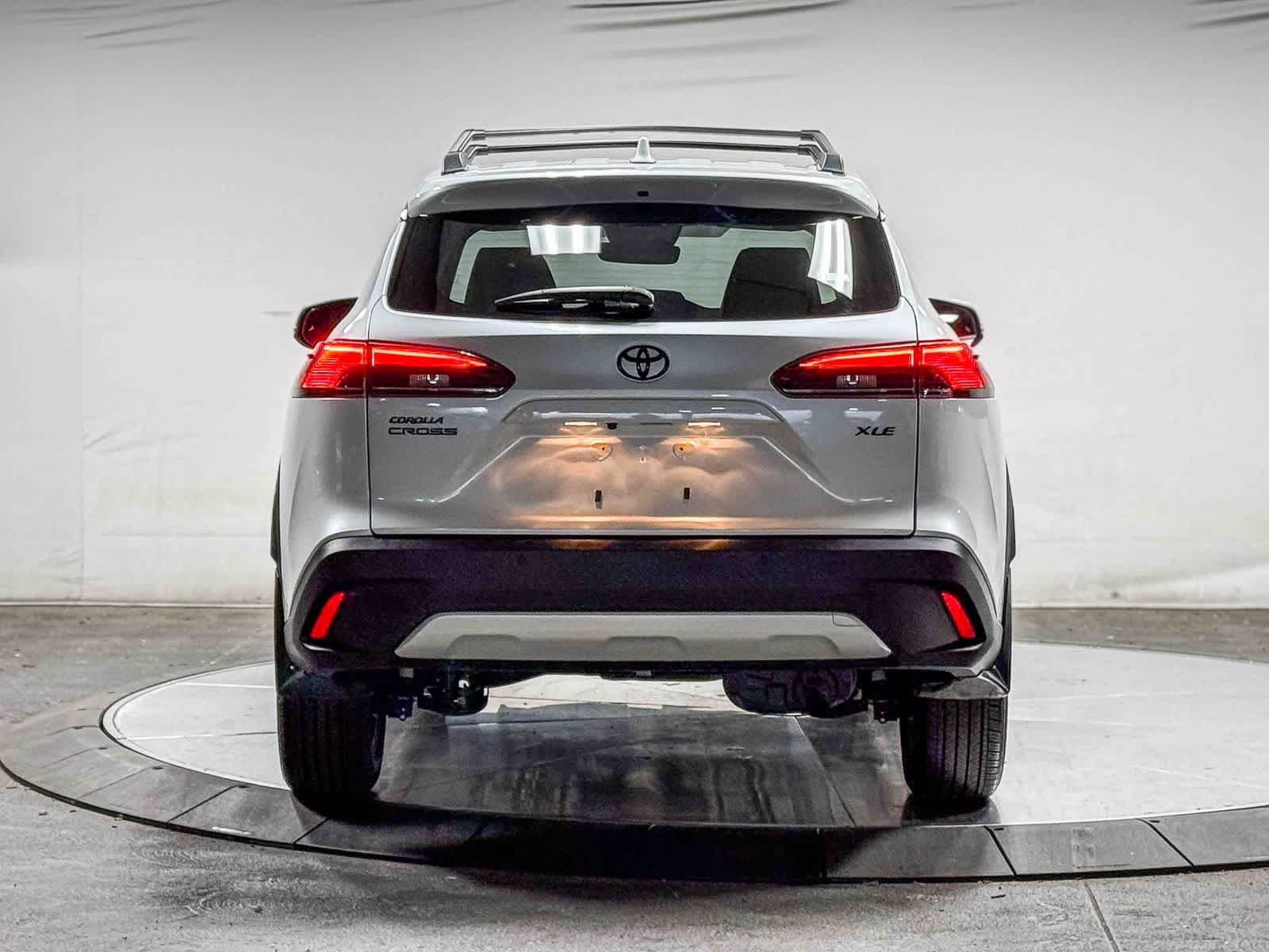 Thumbnail: 2023 Toyota Corolla Cross - 9