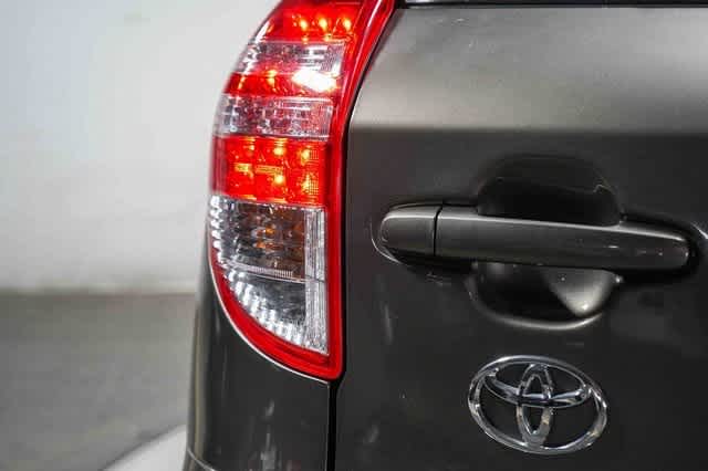 Thumbnail: 2012 Toyota RAV4 - 11