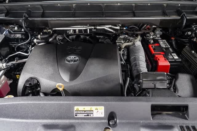 Thumbnail: 2022 Toyota Highlander - 29