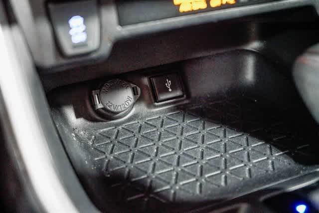 Thumbnail: 2021 Toyota RAV4 - 21