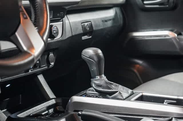 2022 Toyota Tacoma SR5 24