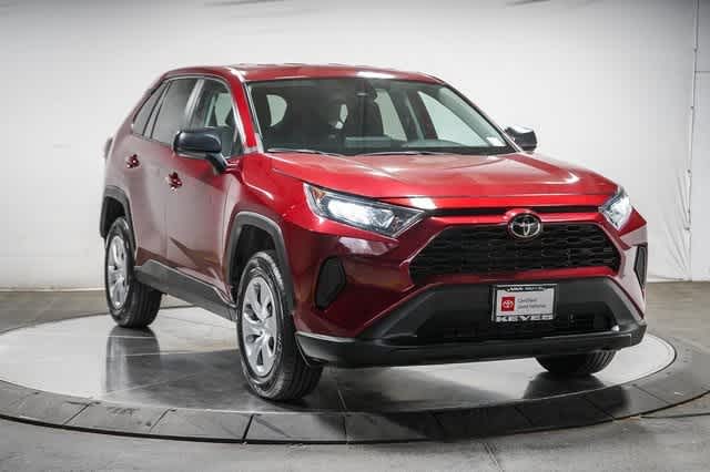 2022 Toyota RAV4 LE 5