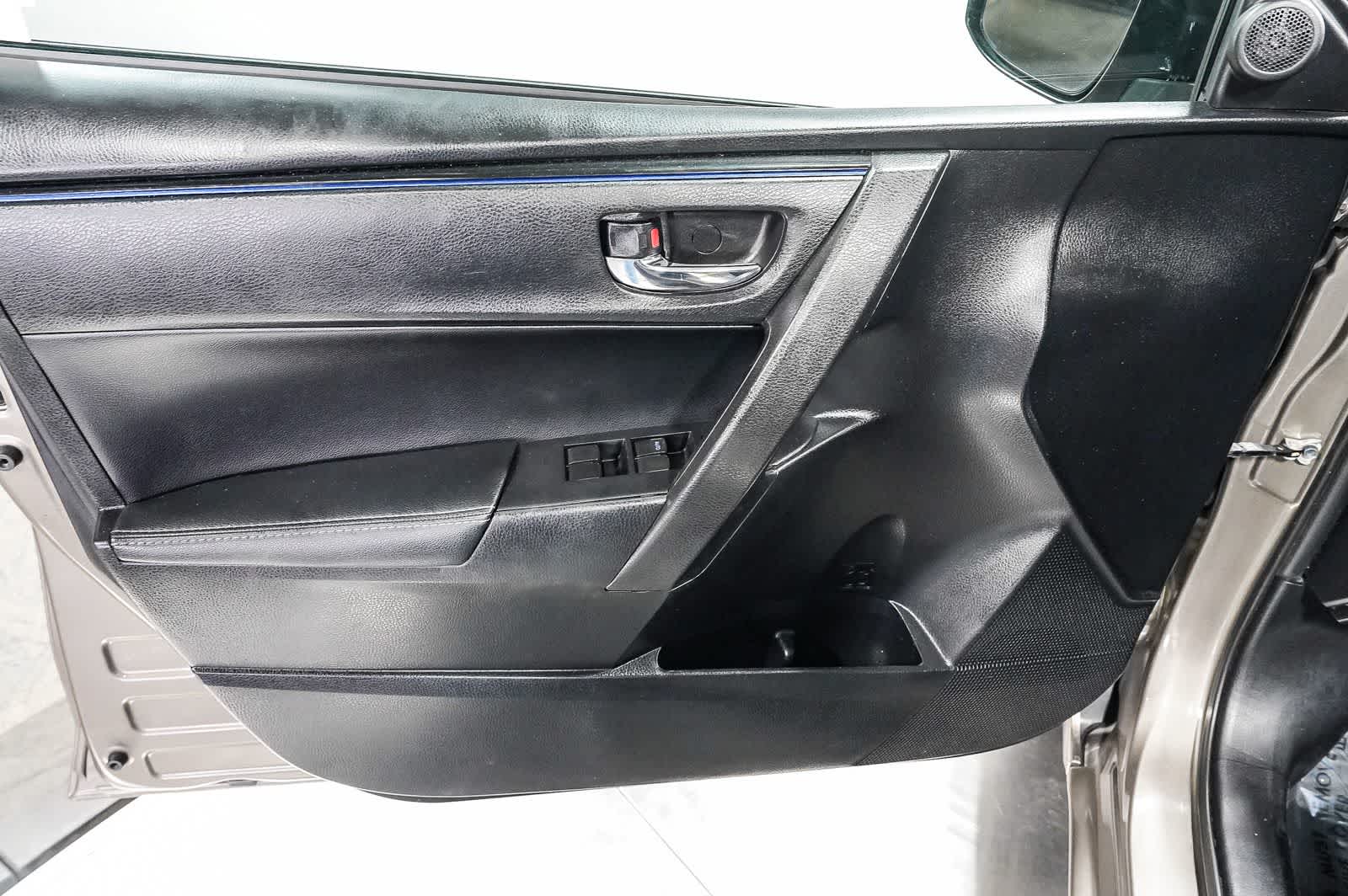 Thumbnail: 2018 Toyota Corolla - 22
