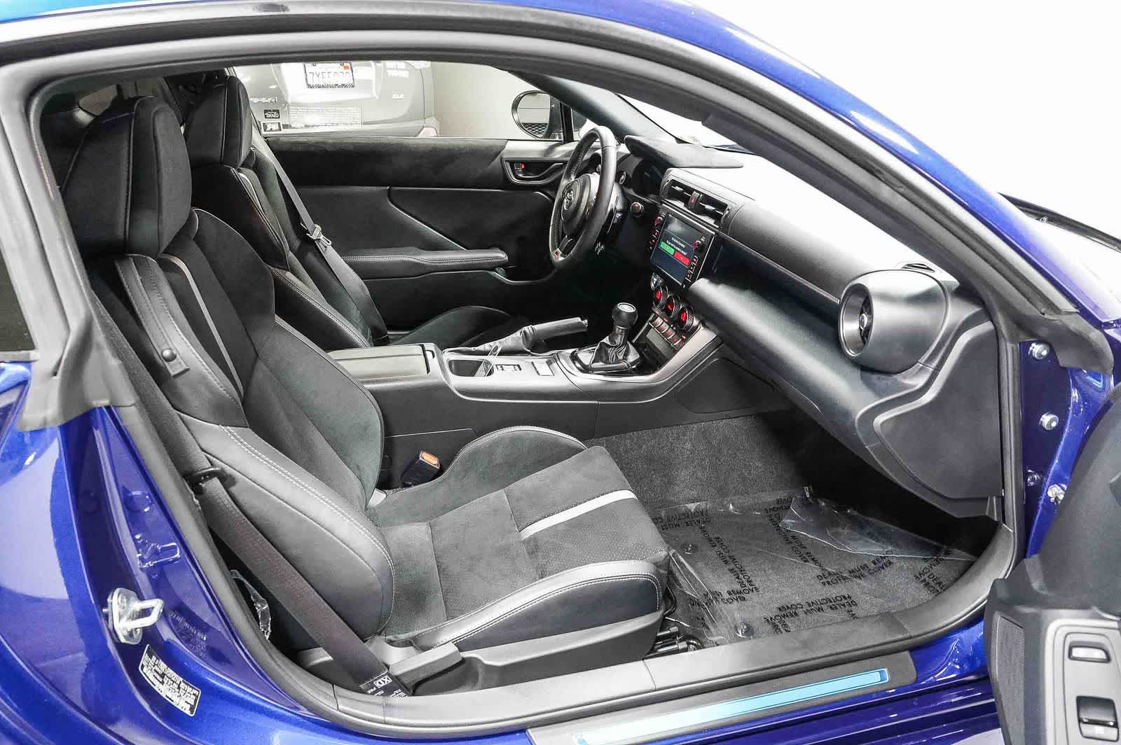 Thumbnail: 2025 Toyota GR86 - 16