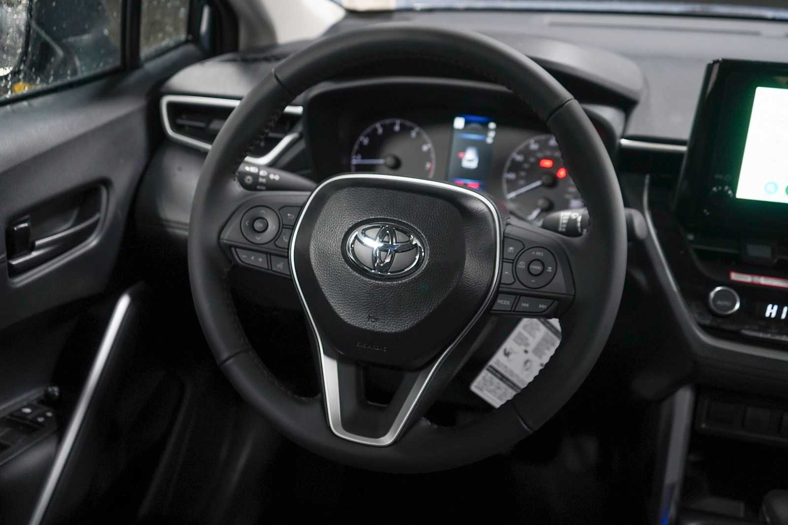 Thumbnail: 2025 Toyota Corolla Cross - 29