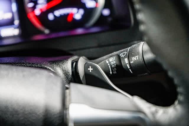Thumbnail: 2015 Toyota Camry - 25