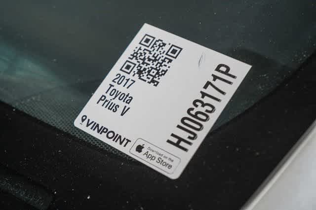 Thumbnail: 2017 Toyota Prius v - 30