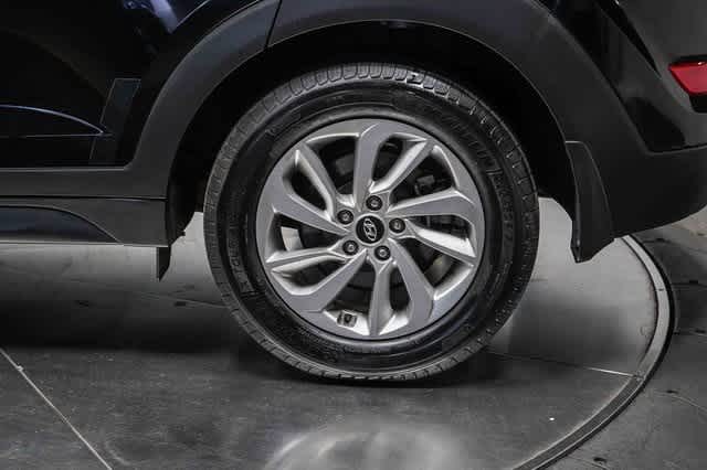 Thumbnail: 2016 Hyundai Tucson - 10