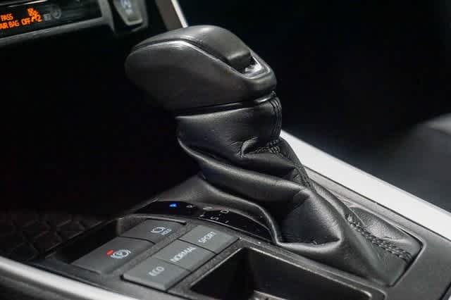 Thumbnail: 2023 Toyota RAV4 - 21