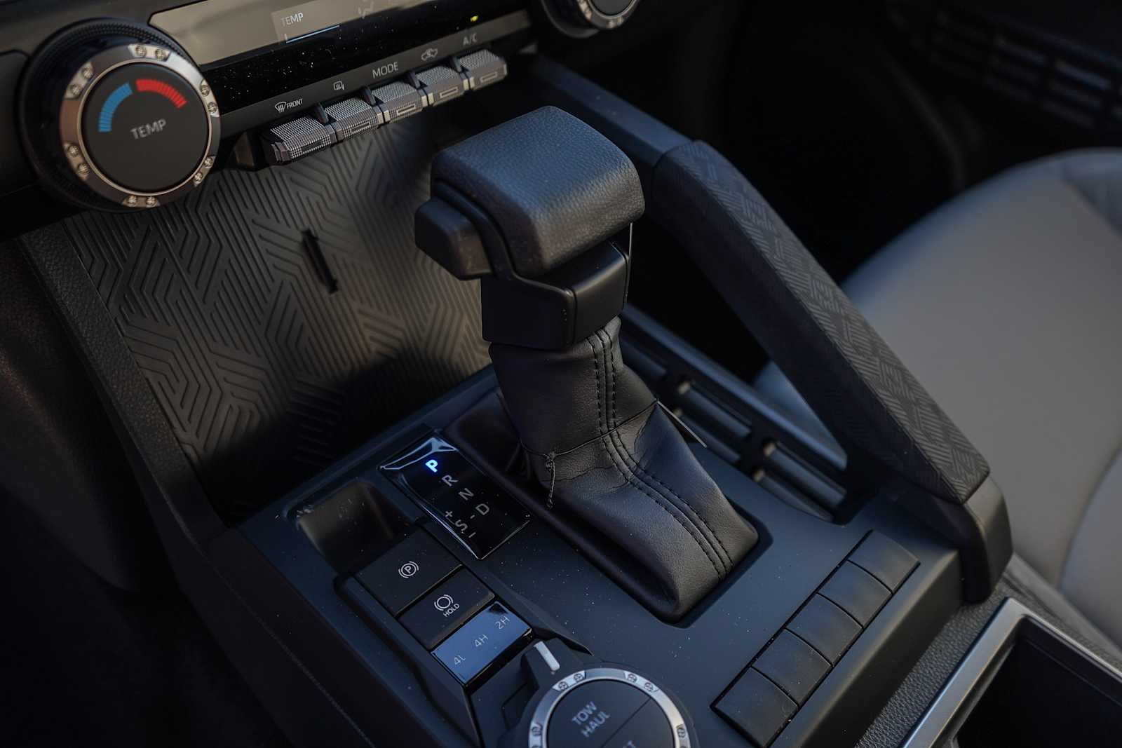 2025 Toyota Tacoma SR5 26