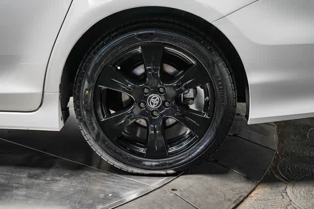 Thumbnail: 2020 Toyota Sienna - 11