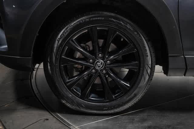 2018 Toyota RAV4 Adventure 10