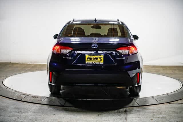 2022 Toyota Corolla LE 4