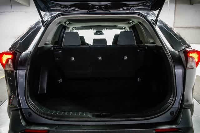 Thumbnail: 2019 Toyota RAV4 - 28