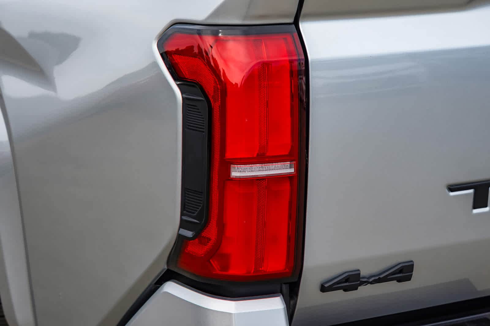 2025 Toyota Tacoma SR5 7