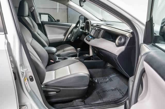 Thumbnail: 2015 Toyota RAV4 - 17