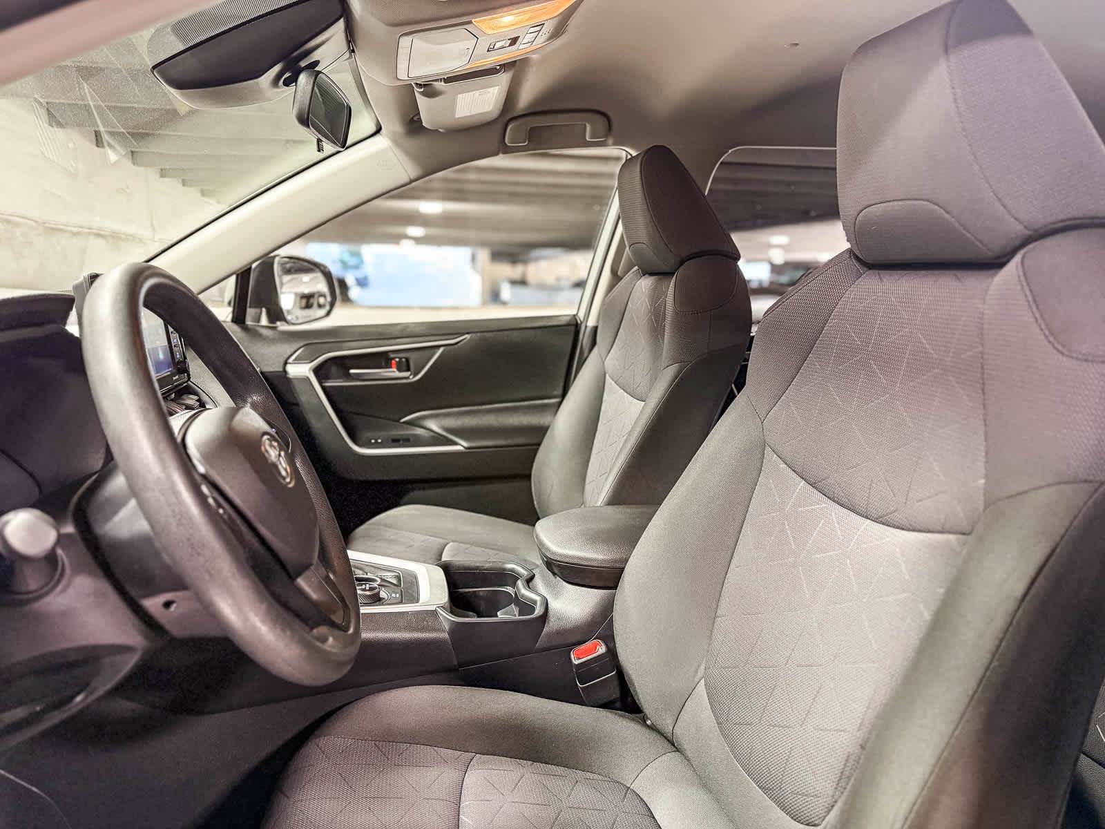 Thumbnail: 2020 Toyota RAV4 - 19